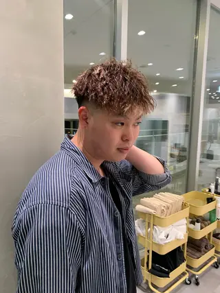 メンズ ハイトーンカラー/ インナー/木村黎🌞のヘアスタイル