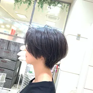 ショート カラー MODEks eau 佐藤優志のヘアスタイル