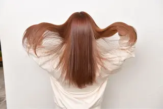 セミロング カラー トレンドヘアーに🌈 川村　静香のヘアスタイル