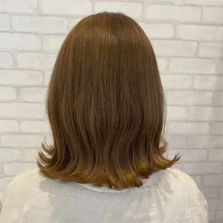セミロング カラー 土屋 咲希のヘアスタイル