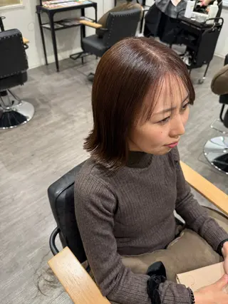 ミディアム カラー 上田 紗也のヘアスタイル