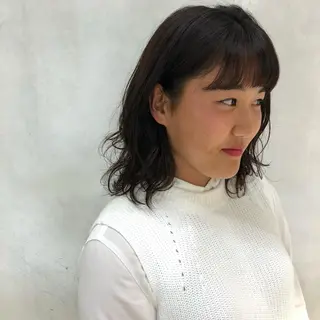 ミディアム 近藤 千裕のヘアスタイル