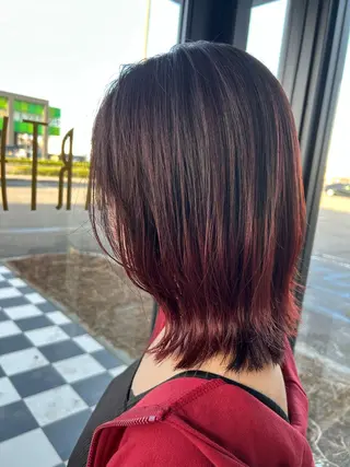 ミディアム 海外カラー白髪ぼかし ティファニーサユリのヘアスタイル