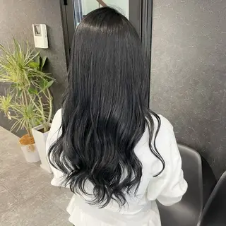 ロング カラー 西村 桃花のヘアスタイル