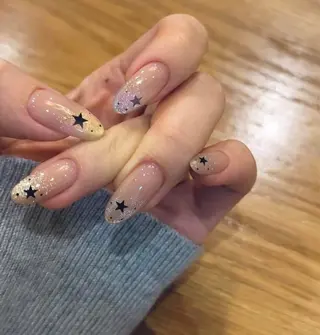 ネイル T. Leeのネイルデザイン