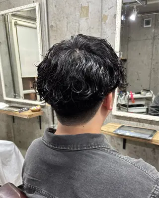 ミディアム パーマ メンズ homme, famille raugh【オム・ファミーユ・ラグ】所属・【メンズ特化】パーマ /マッシュ/たいちのヘアスタイル