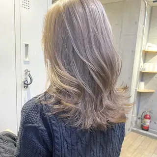 セミロング ⭐️横浜ブリーチ特化 美容師 堤涼⭐️のヘアスタイル