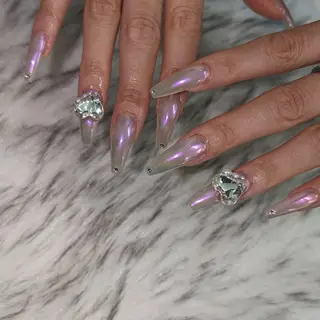 ネイル RUNWAY 　　の眉毛・アイブロウイメージ