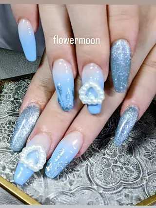 ネイル フラワー ムーンのネイルデザイン