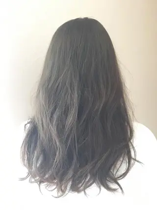 ロング カラー パーマ ヘアアレンジ IVY joure Suzu.のヘアスタイル