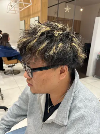 メンズ レディースショート／ メンズパーマ／足立のヘアスタイル