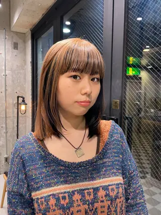 ミディアム 🫧ハイライトカラー 🫧 𝓜𝓘𝓤のヘアスタイル
