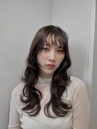ロング 岩堀 氷河のヘアスタイル
