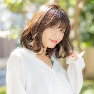 セミロング 淡色ふんわりhair 新宿satomiのヘアスタイル