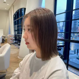 ミディアム カラー ELLE salon サエのヘアスタイル