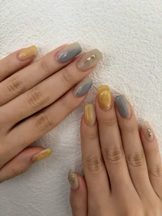 ネイル une／YUKINA 🫧大人nuanceのネイルデザイン