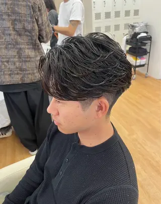 ショート パーマ メンズ 村雲 蓮のヘアスタイル