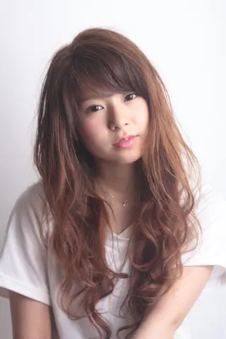 ロング カラー RESBORN所属・長岡 大偉のヘアスタイル