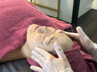 【代謝×免疫UP】お肌と身体のオールハンド専門店estheya sign所属・オールハンド専門店 【リンパ×ヘッド】のエステ・リラクイメージ