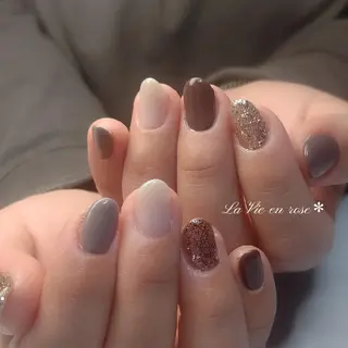 ネイル ラヴィアン ローズのネイルデザイン