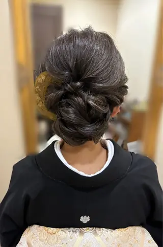 Pearl×AQUA所属・aura eyeのヘアスタイル
