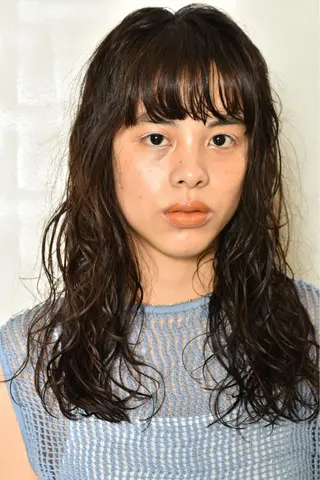 ロング カラー パーマ AND THE BRICKS所属・AND THE BRICKS北川珠紀の眉毛・アイブロウイメージ