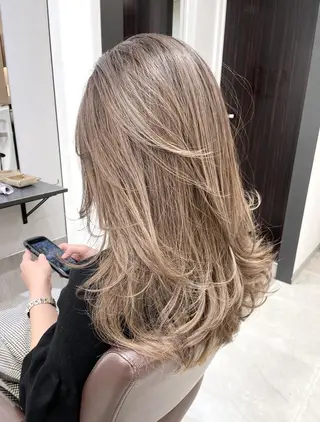 ミディアム JILL by GiseL/天神のヘアスタイル