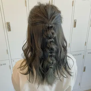 セミロング カラー ヘアアレンジ YUNA ユウナのヘアスタイル