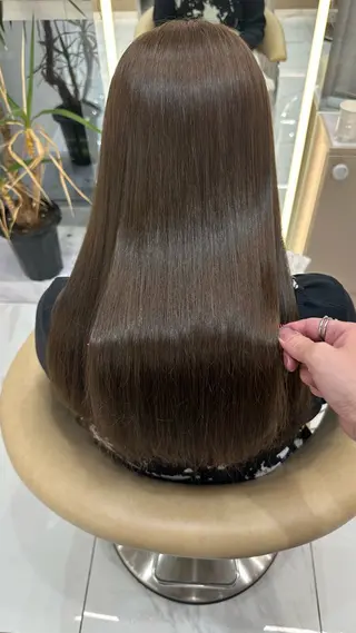 ロング Ma cherie by Lond所属・ハイトーン/ ミルクティーAikaのヘアスタイル