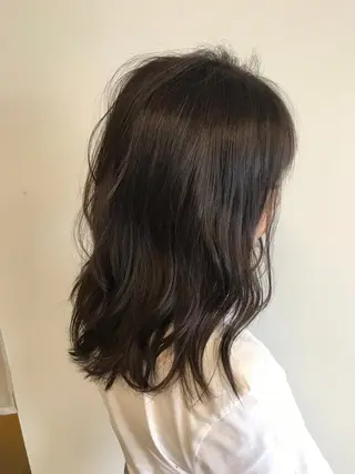 セミロング カラー デザインカラー🌈 高木リョウのヘアスタイル