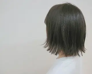 ショート カラー 透明感ハイライト◎ 伊藤夏海のヘアスタイル