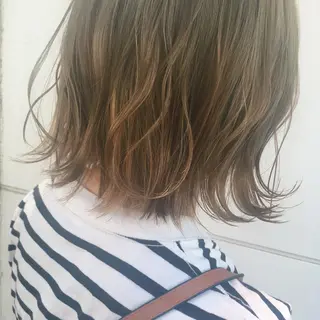 ミディアム カラー RINA🧤 デザインとボブのヘアスタイル