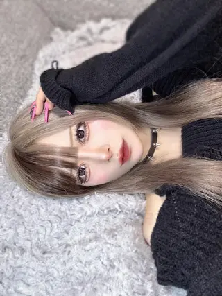 カラー ロング ホワイト&レイヤーカ ットエクステ長畠俊輔のヘアスタイル