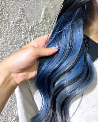 カラー MAMI / Lienのヘアスタイル