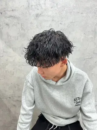ショート パーマ ハイトーン🇰🇷 19歳美容師アリルのヘアスタイル