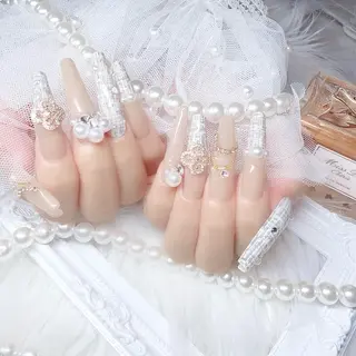 ネイル Yudia🦋 azuのネイルデザイン