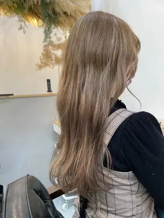 ロング カラー 高梨 菜々のヘアスタイル