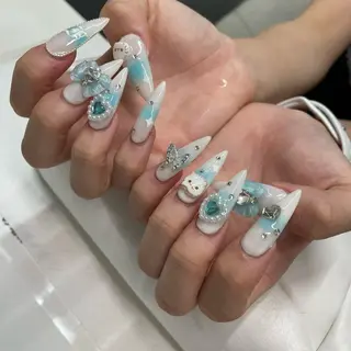 ネイル 江川 茉里香のネイルデザイン