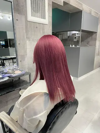 セミロング カラー レイヤーの魔術師 𓍼takumi𓍼のヘアスタイル