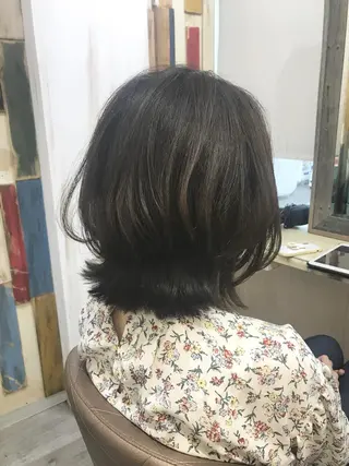 ミディアム カラー パーマ 嶋村夏実🌼レイヤー 🌸白髪ぼかしのヘアスタイル