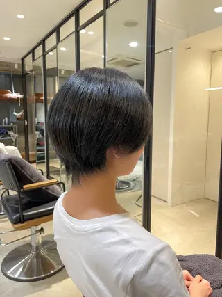 ショート カラー 頼金 愛海のヘアスタイル