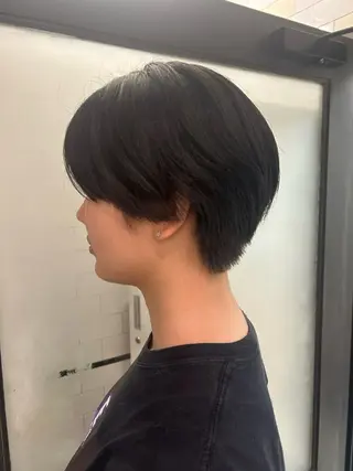 ショート IT by ALBUMあいりのヘアスタイル