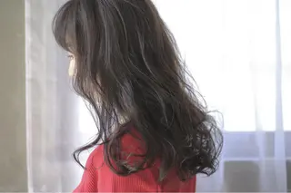 セミロング カラー 岡本 一平のヘアスタイル