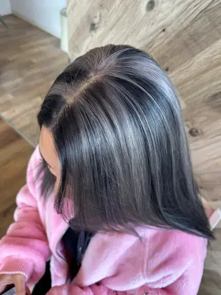 カラー なつ / ハイライト / 髪質改善カラーのヘアスタイル