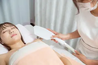 ショート カラー パーマ ヘアアレンジ メンズ キッズ ネイル マツエク・マツパ アイブロウ Chloe-クロエ- 脱毛/フェイシャルのエステ・リラクイメージ