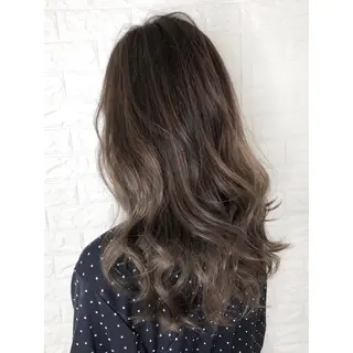 セミロング カラー KIZU 髪質改善 オカルト怪談のヘアスタイル