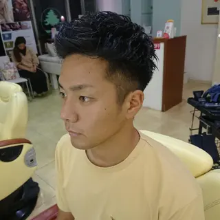 ショート メンズ パーマ デザインカラー/ 推しの配色　肥後のヘアスタイル