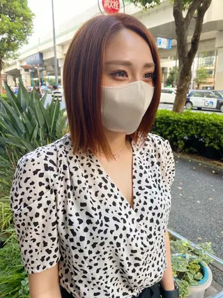 ショート カラー モモカ/ハイトーン /バレイヤージュのヘアスタイル