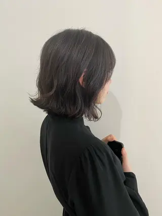 ミディアム 川野 彩海のヘアスタイル