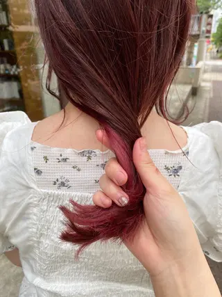 ロング カラー 塩澤 榛奈のヘアスタイル